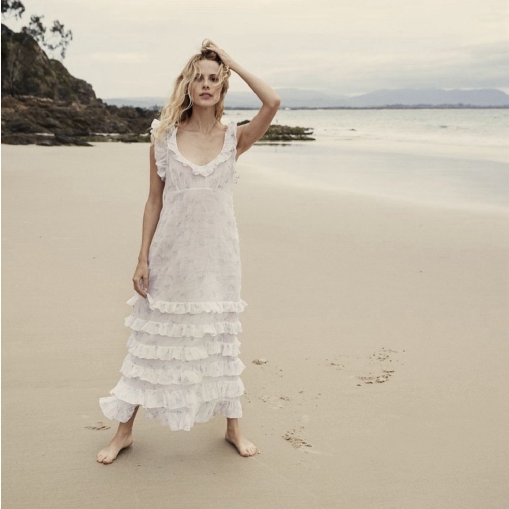 Doen Calla Dress in salt fits like a small *SAMPLE*